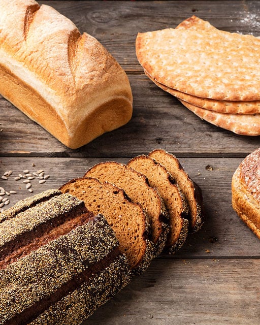 Bild på olika bröd inte i sina förpackningar