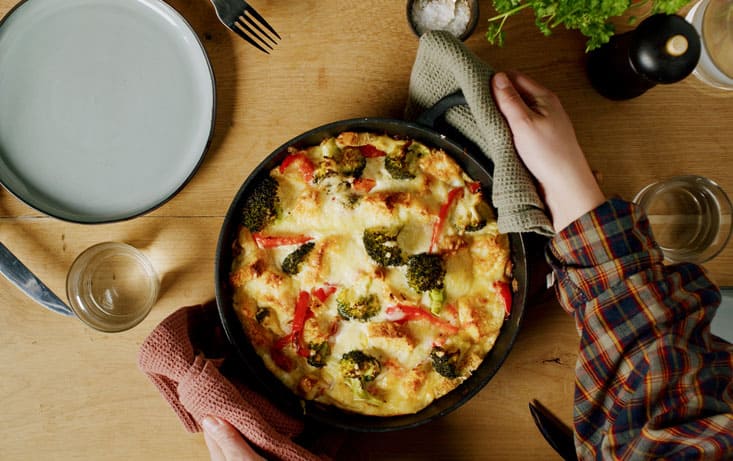 Brødgrateng med skinke og brokkoli - Pågen Lantgoda surdeigsbrød - Recept | Pågen